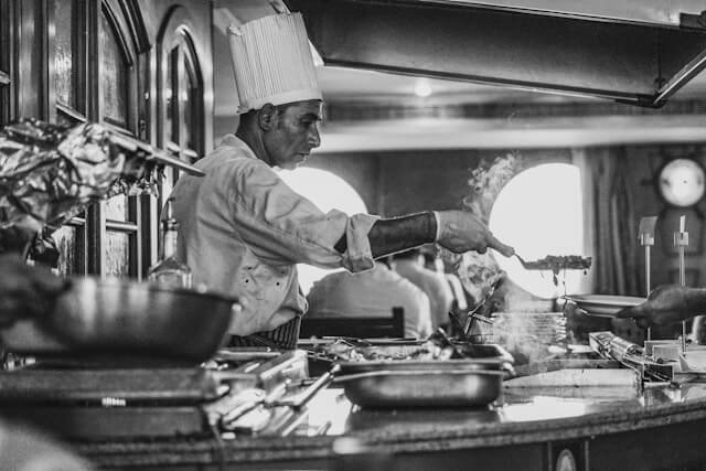 French Words in Serbian: Learn 10 Most Used Ones 3 french words in serbian cullinary chef