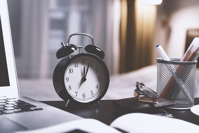 turkish words in serbian clock on the table 