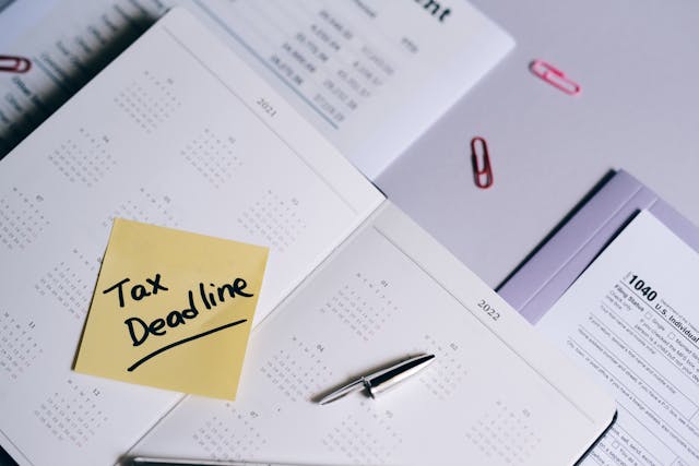 Dates in Serbian: Everything You Should Know! 1 dates in serbian tax deadline notebook post it