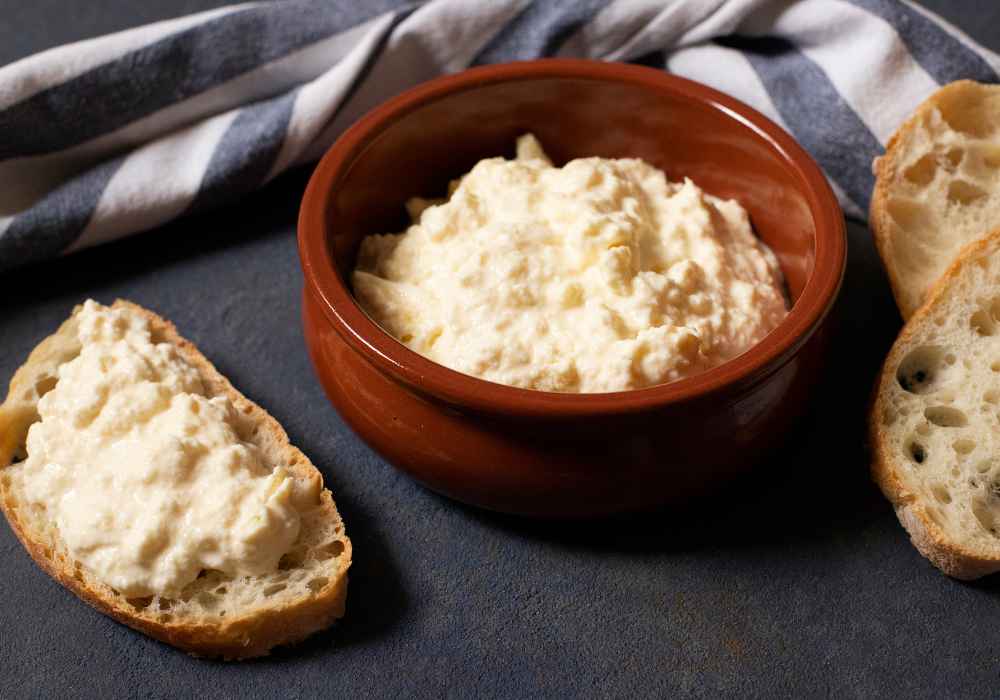 Here Are The 10 Exquisite Serbian Appetizers! 3 serbian kajmak served as a serbian appetizer